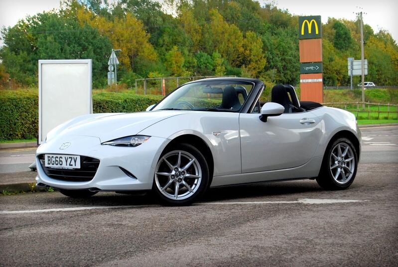View MAZDA MX-5 1.5 SkyActiv-G SE-L Nav - FSH - Sat Nav, Climate, Cruise, DAB Radio - 39,400 miles - Silver - SOLD