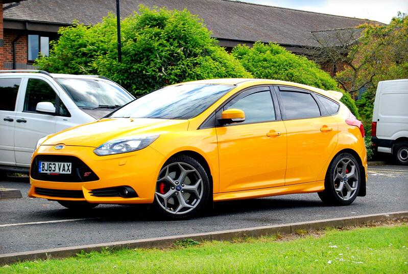FORD FOCUS