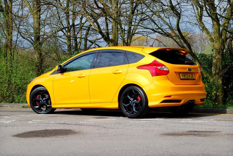 View FORD FOCUS ST-2 2.0 EcoBoost - Tangerine Scream - FSH - 3 Owners - Style Pack, Privacy Glass - 62k - SOLD