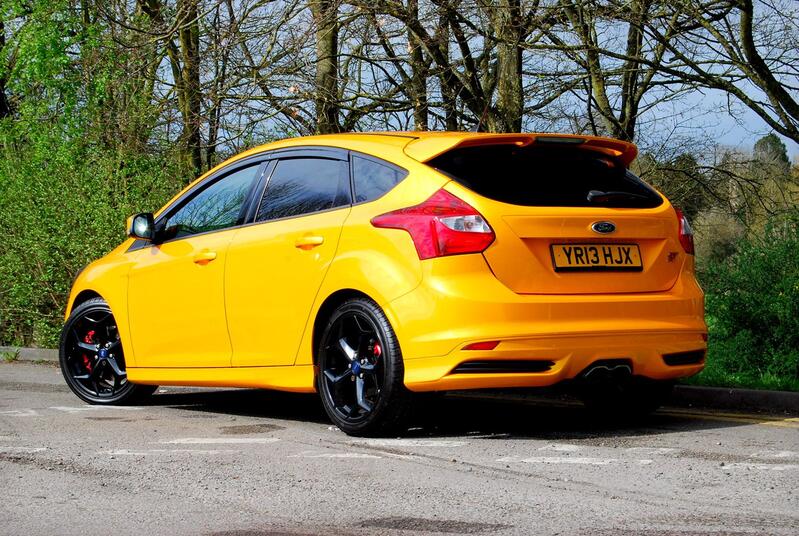 FORD FOCUS