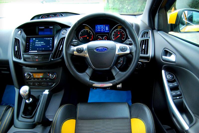 FORD FOCUS