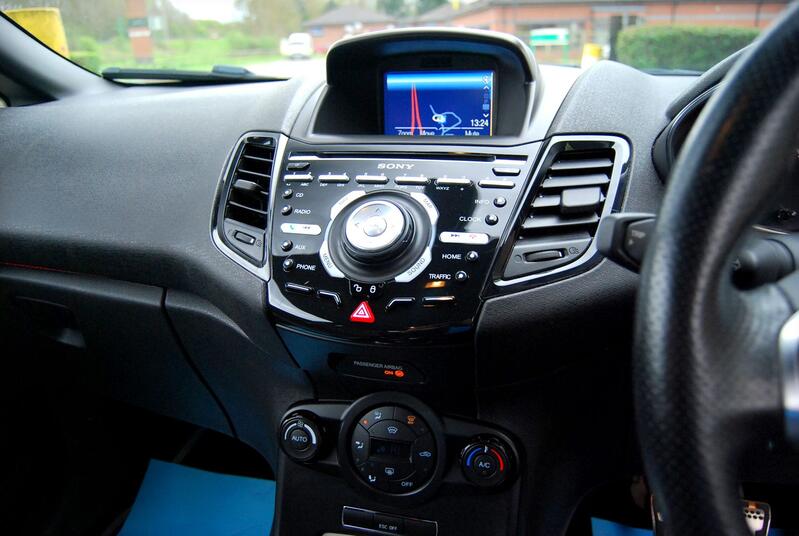 FORD FIESTA