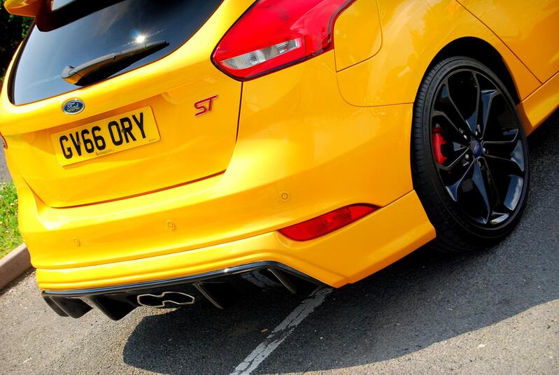 FORD FOCUS