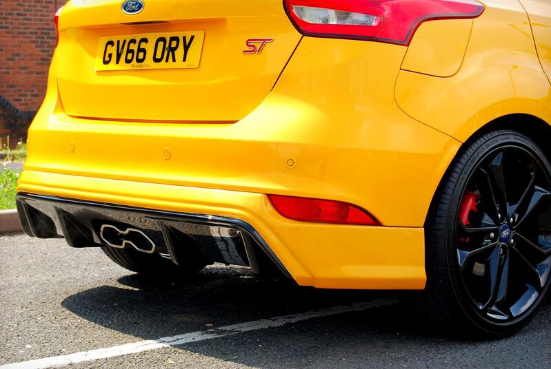 FORD FOCUS