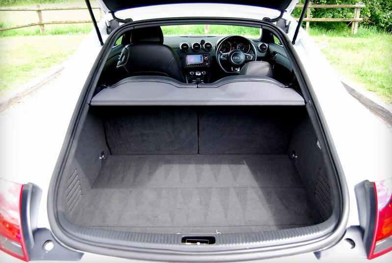 AUDI TT