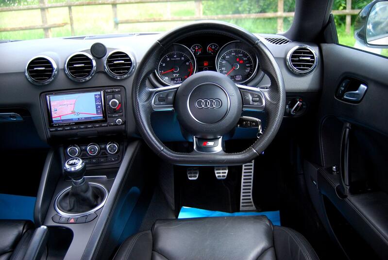 AUDI TT
