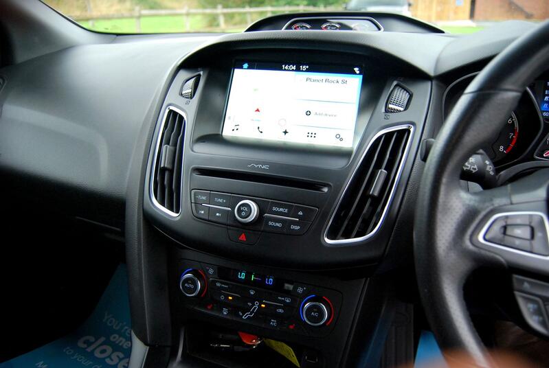 FORD FOCUS