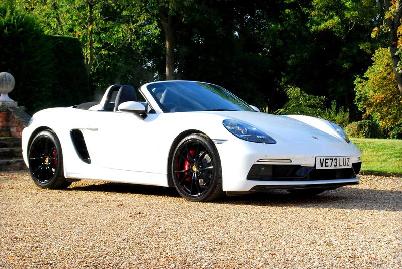 PORSCHE 718