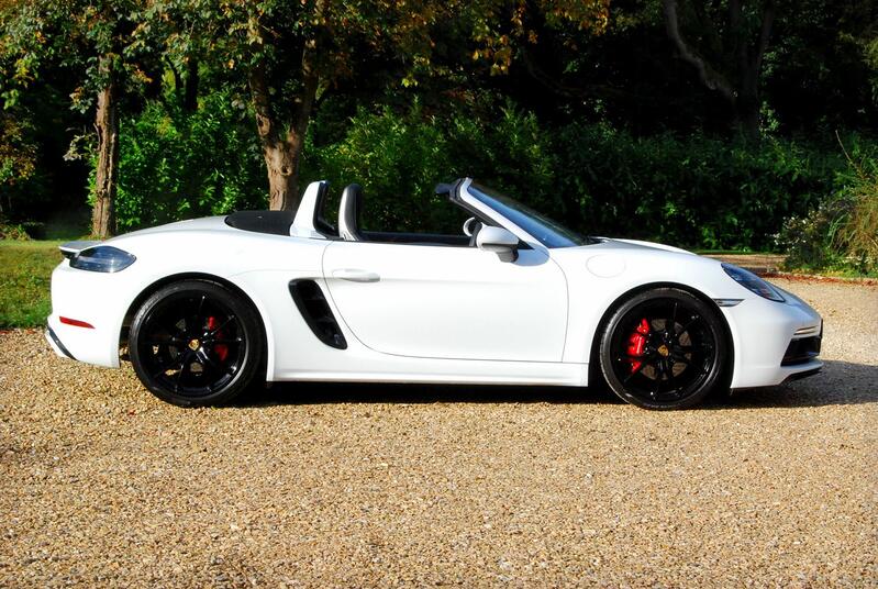 PORSCHE 718
