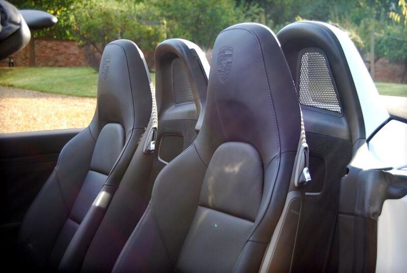 PORSCHE 718
