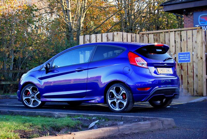 View FORD FIESTA ST-2 1.6 - Full Service History - Unmodified. Sat Nav, Style Pack, Recaro Seats - Blue - 60k - SOLD