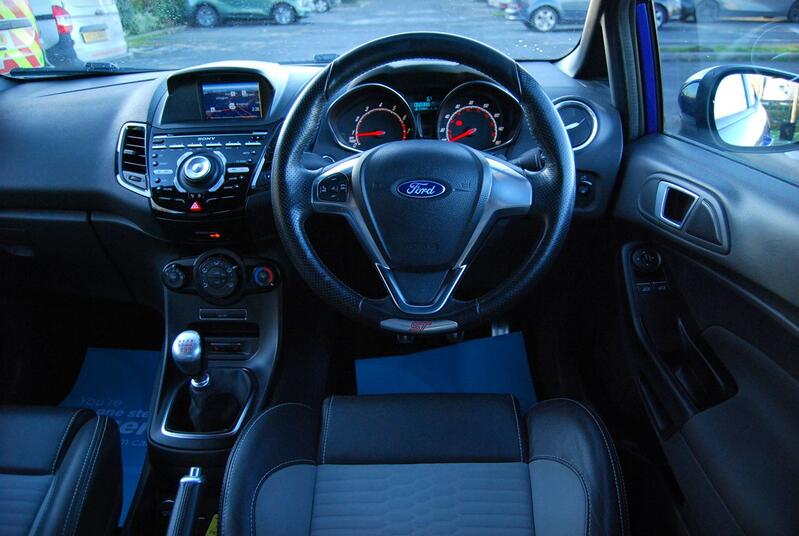 FORD FIESTA