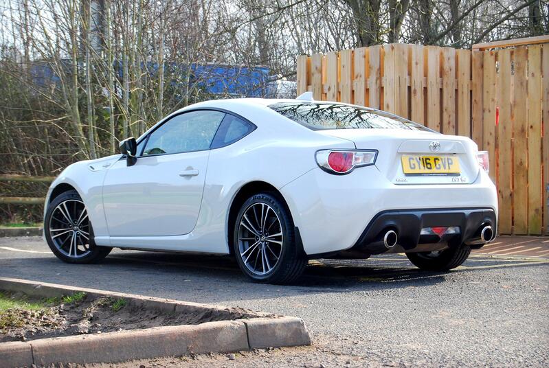 TOYOTA GT86