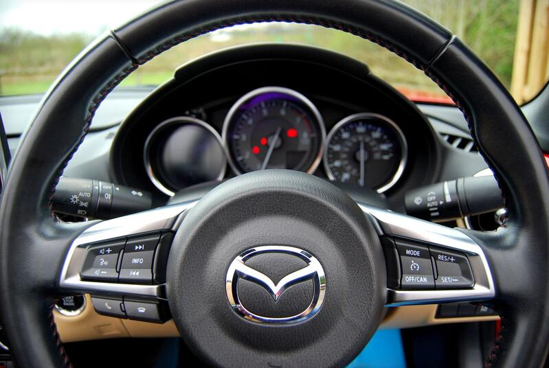 MAZDA MX-5