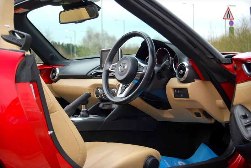 MAZDA MX-5