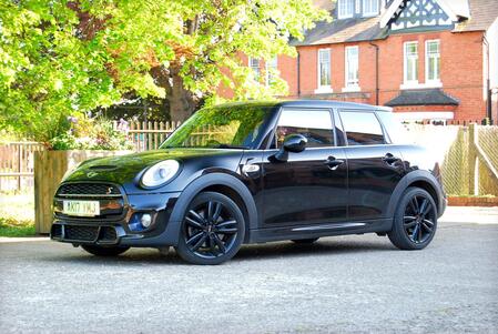 MINI HATCH 2.0 Cooper S 5-Door - John Cooper Works Chili Pack - Huge Spec - 38,800 miles - FSH - Black
