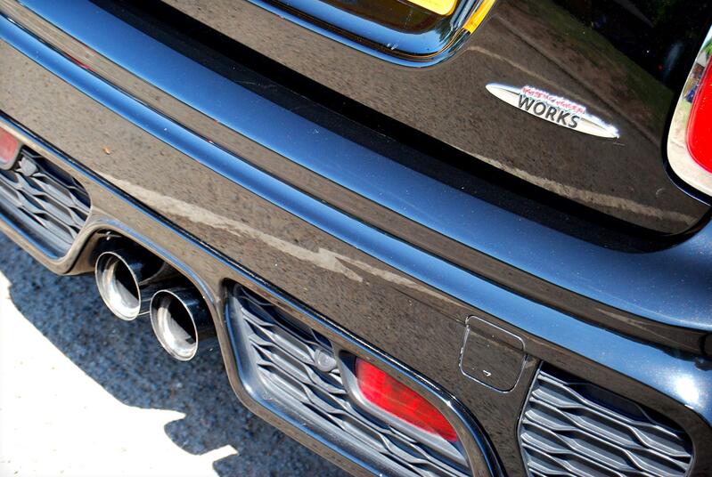 MINI HATCH