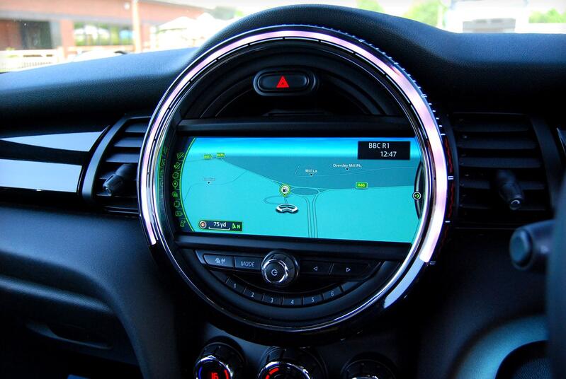 MINI HATCH