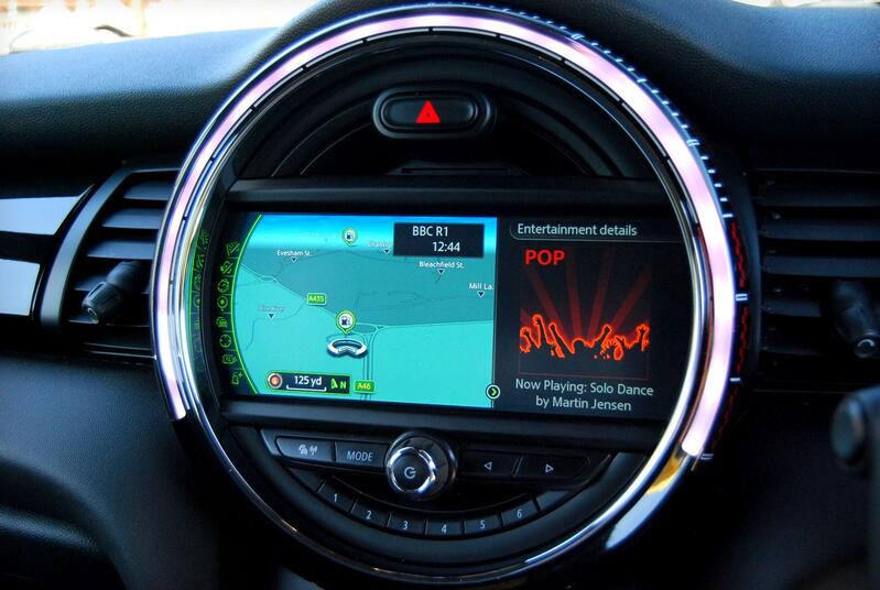 MINI HATCH