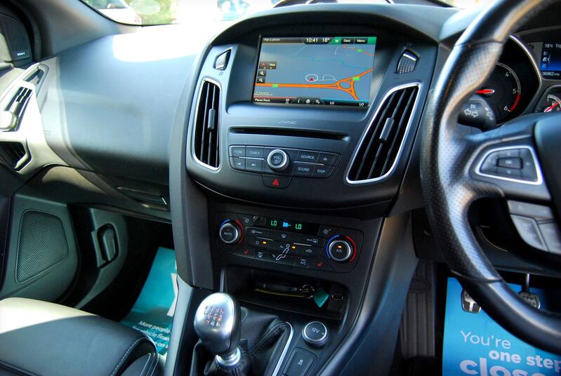 FORD FOCUS