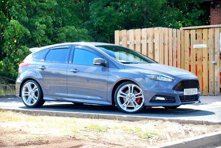 FORD FOCUS ST-3 TDCI 2.0 Diesel - 36,900 miles - 2 Owners - Sat Nav, 19inch Alloys, Camera, Sony - Stealth Grey