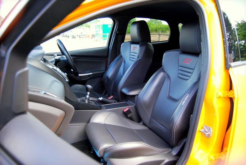 FORD FOCUS