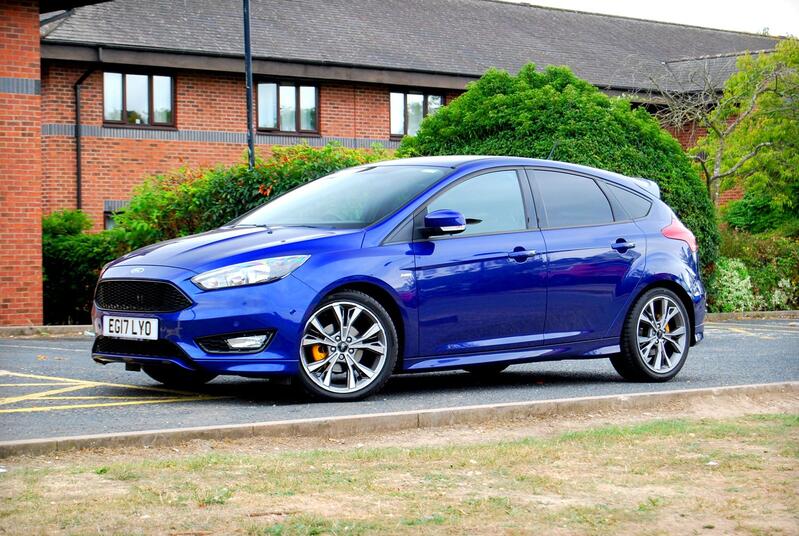 View FORD FOCUS ST-Line 1.5 TDCi 5-Door Powershift Auto - 22,500 miles - SYNC 3 Sat Nav, 18inch Alloys - FSH - Blue