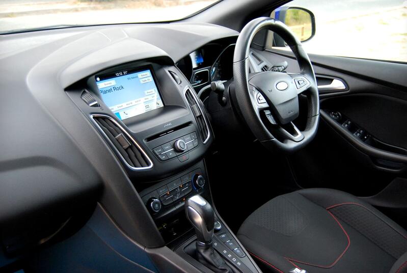 View FORD FOCUS ST-Line 1.5 TDCi 5-Door Powershift Auto - 22,500 miles - SYNC 3 Sat Nav, 18inch Alloys - FSH - Blue