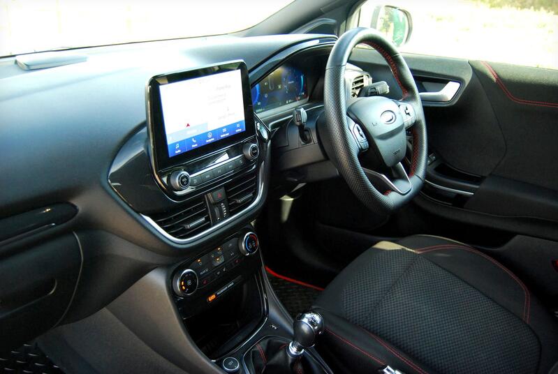 View FORD PUMA ST-Line 1.0 EcoBoost 155 MHEV - Sat Nav, Power Tailgate, Heated Seats - FSH - 51k - Metropolis White