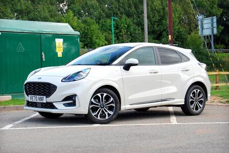 FORD PUMA ST-Line 1.0 EcoBoost 155 MHEV - Sat Nav, Power Tailgate, Heated Seats - FSH - 51k - Metropolis White