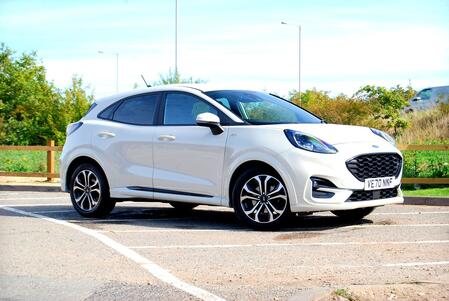 FORD PUMA ST-Line 1.0 EcoBoost 155 MHEV - Sat Nav, Power Tailgate, Heated Seats - FSH - 51k - Metropolis White