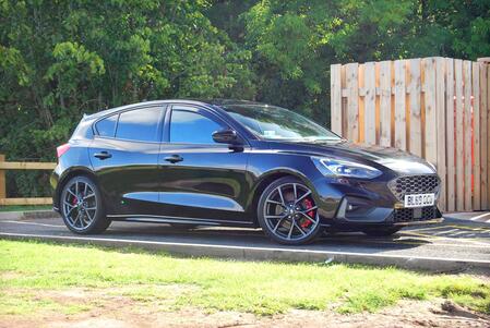 FORD FOCUS ST 2.0 EcoBlue Diesel - Performance Pack, HUD, B&O, Camera, CCD - FSH. 44,800 miles. 2 Owners. Black