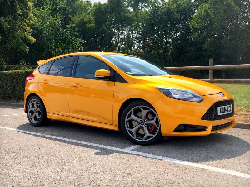 View FORD FOCUS ST-2 2.0 EcoBoost - Tangerine Scream - 48,000 miles - Style Pack, Privacy Glass, Recaro - SOLD