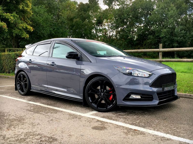 View FORD FOCUS ST-3 2.0 - SYNC 2 Sat Nav, Black Style Pack, 19