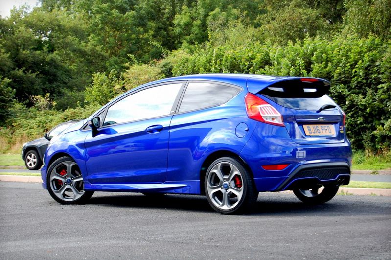 FORD FIESTA