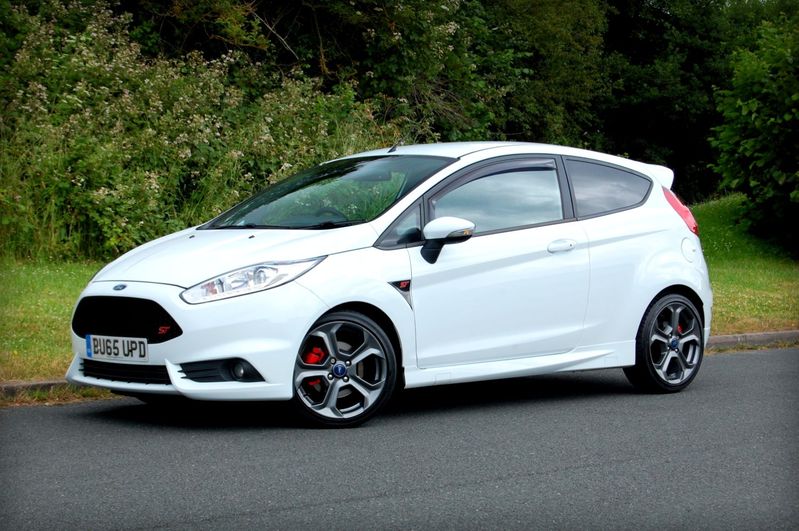 View FORD FIESTA ST-3
