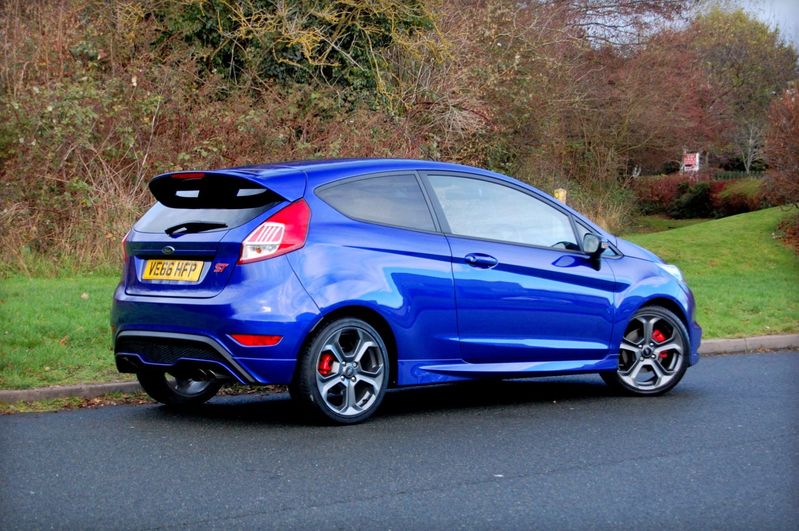 View FORD FIESTA ST-3