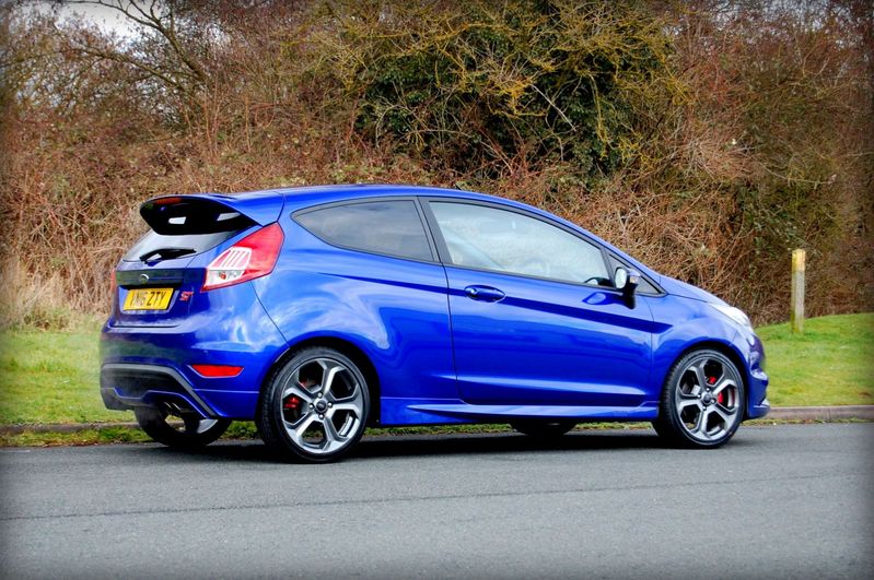 View FORD FIESTA ST-3