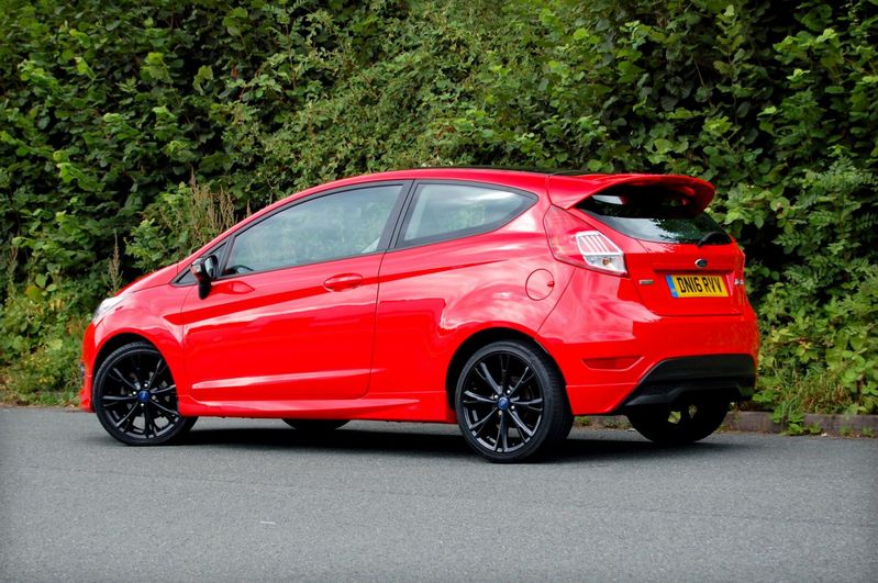 View FORD FIESTA Zetec-S Red Edition