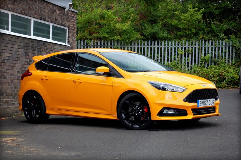 View FORD FOCUS ST-3