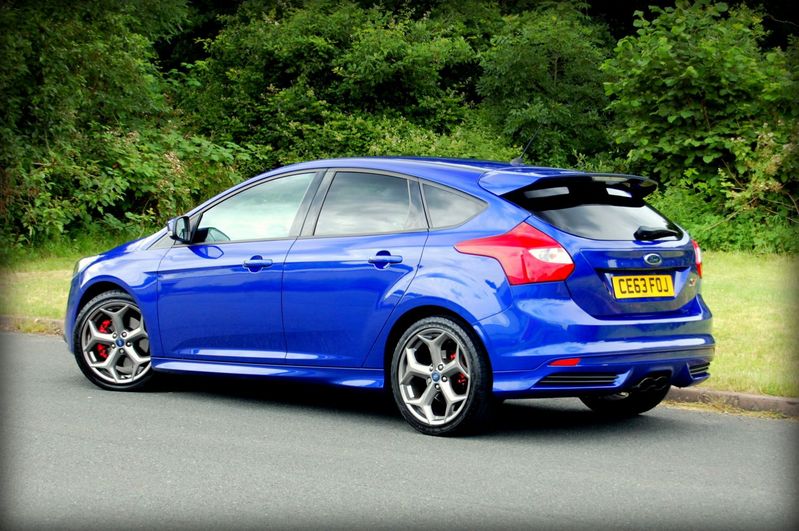 View FORD FOCUS ST-2