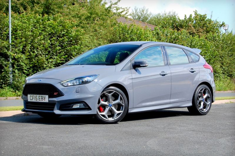 View FORD FOCUS ST-3