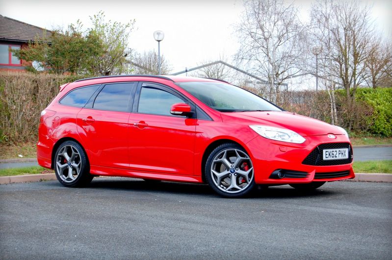 View FORD FOCUS ST-3