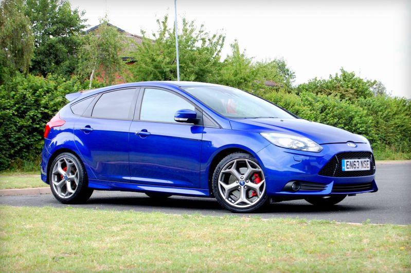 View FORD FOCUS ST-3