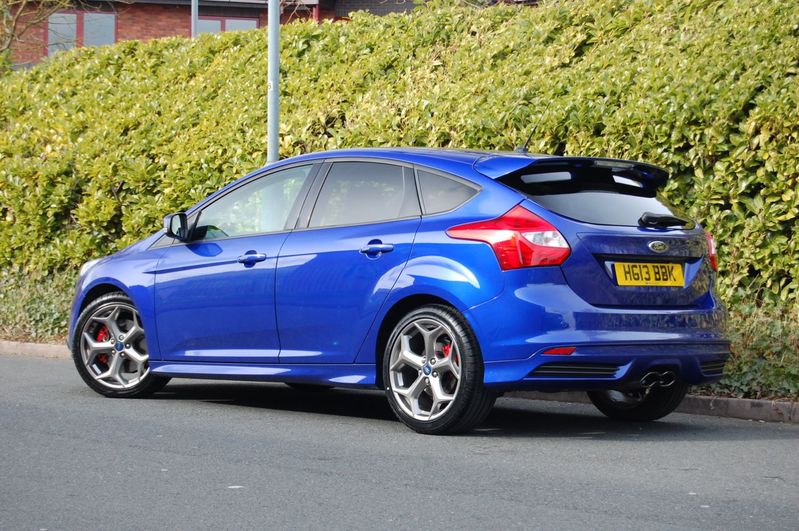 View FORD FOCUS ST-2