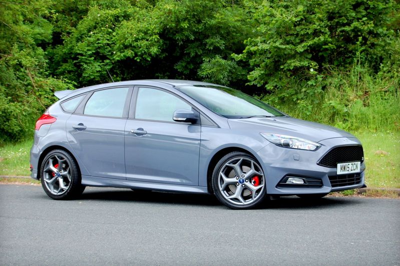 View FORD FOCUS ST-3