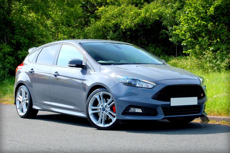 View FORD FOCUS ST-3