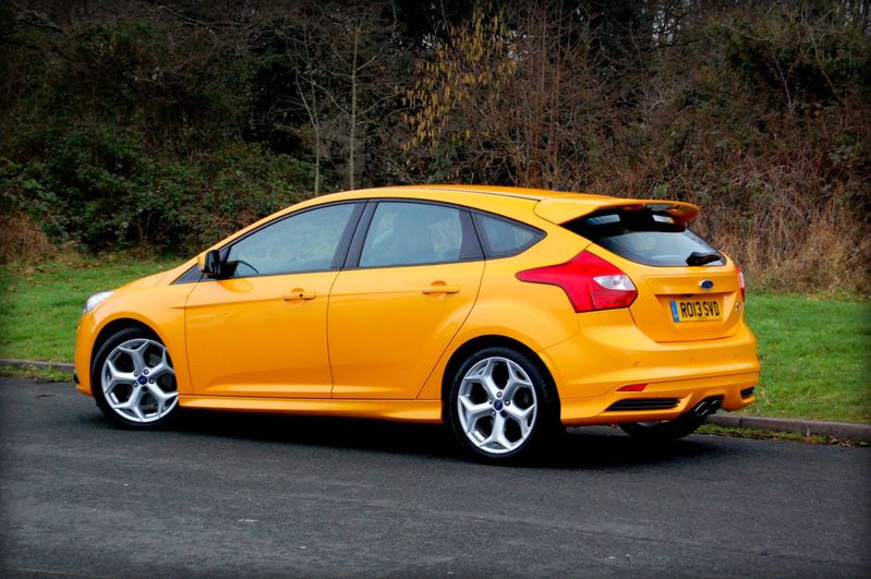 FORD FOCUS