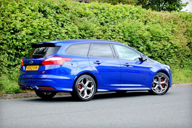 View FORD FOCUS ST-2