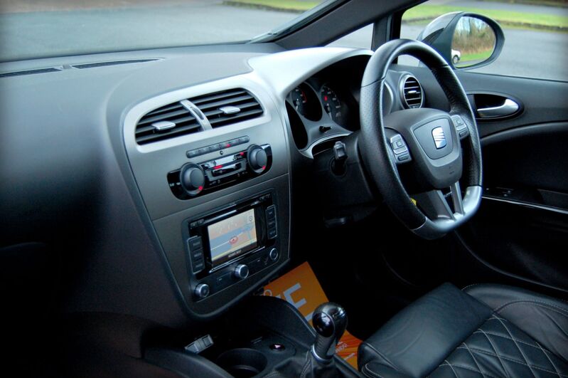 View SEAT LEON CUPRA R